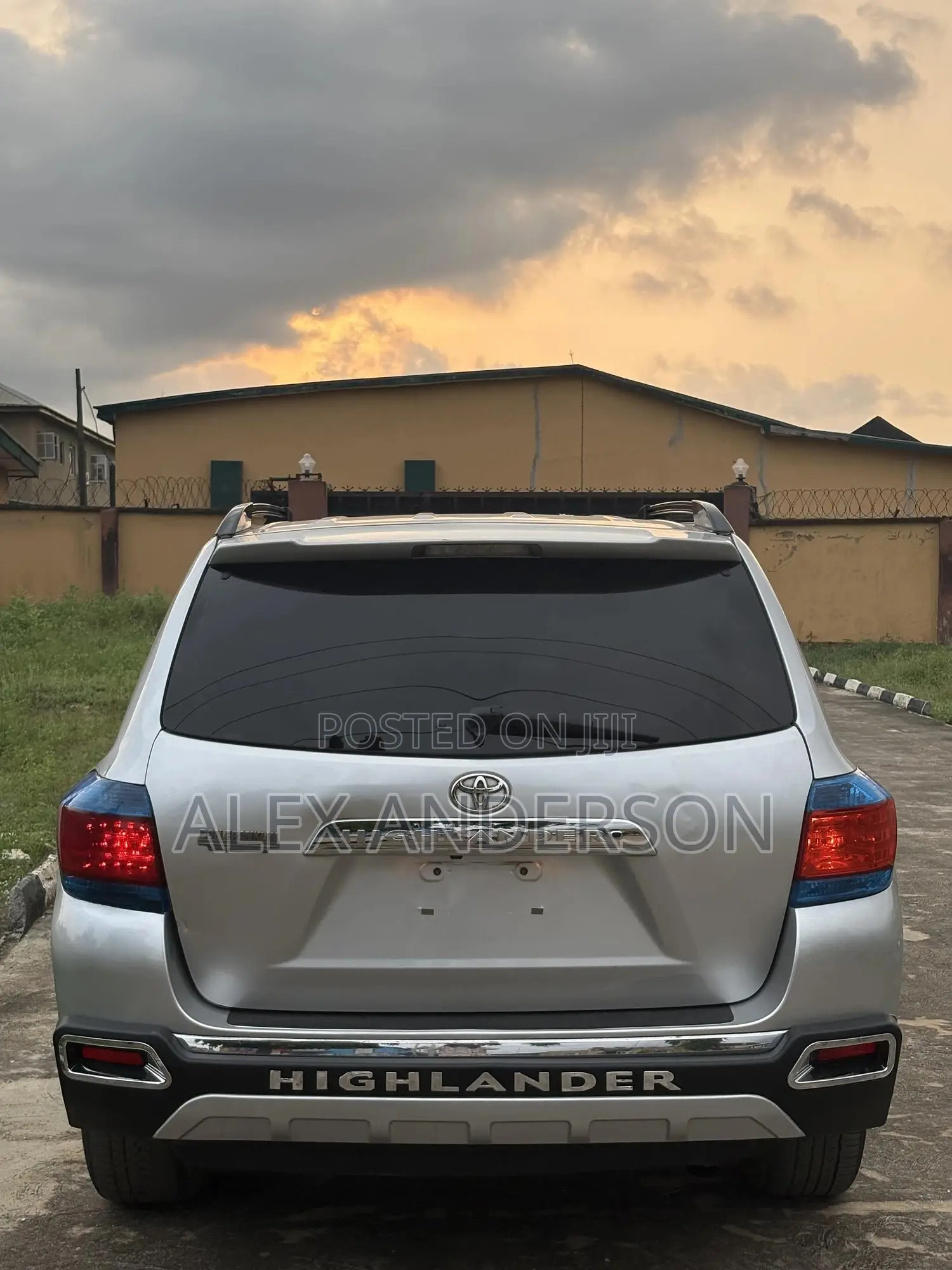 Toyota Highlander 3.5L 4WD 2013 Silver