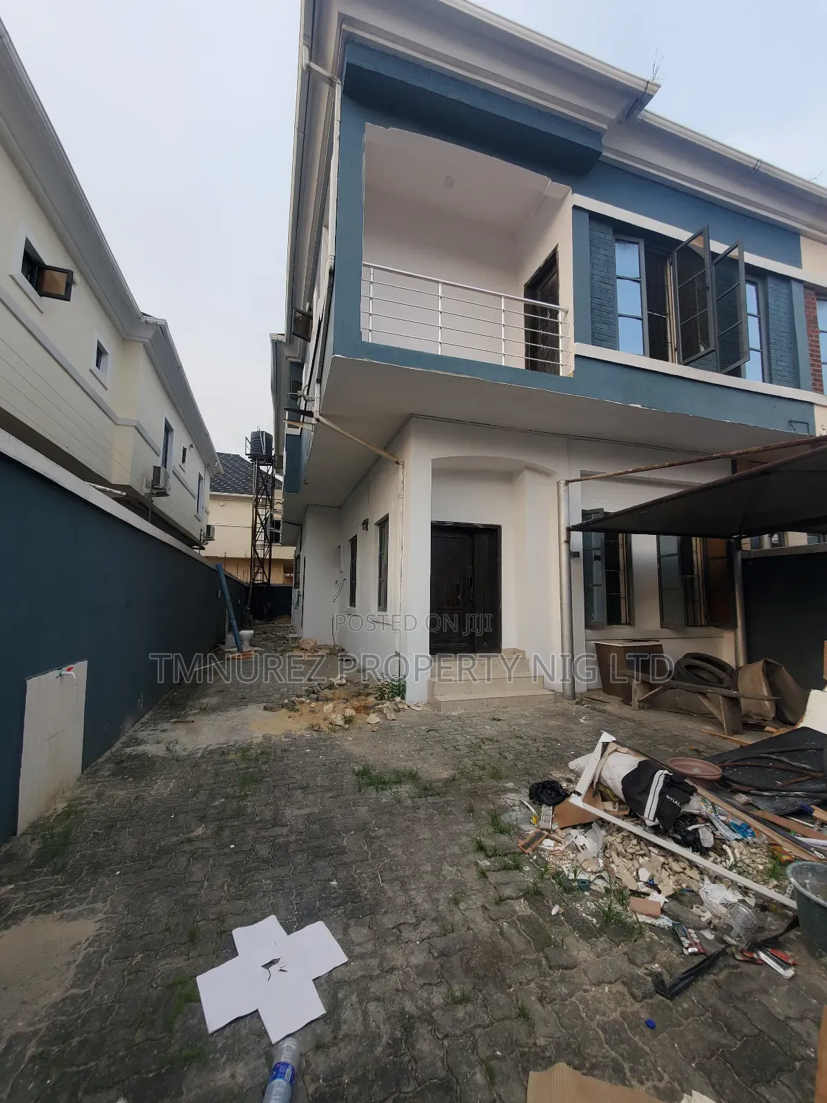 Studio Apartment in Chevron for rent