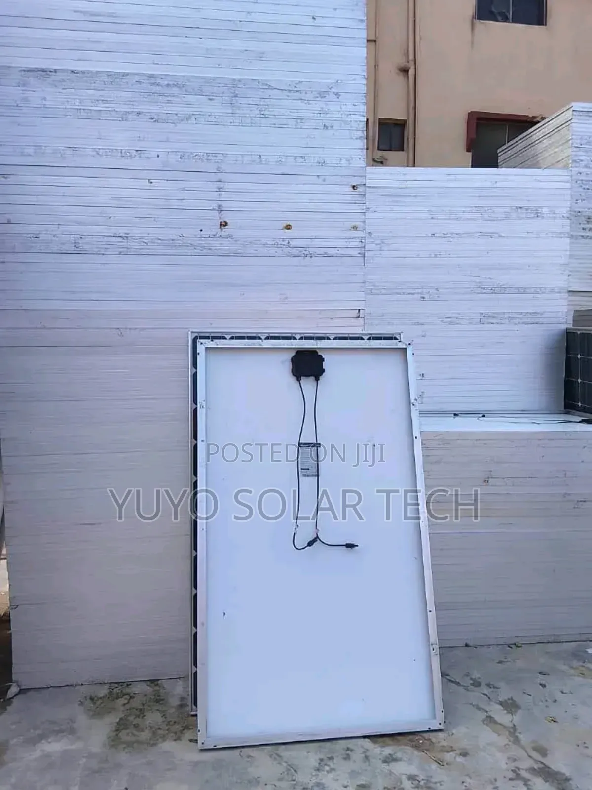 Canadian 300w Solar Panel