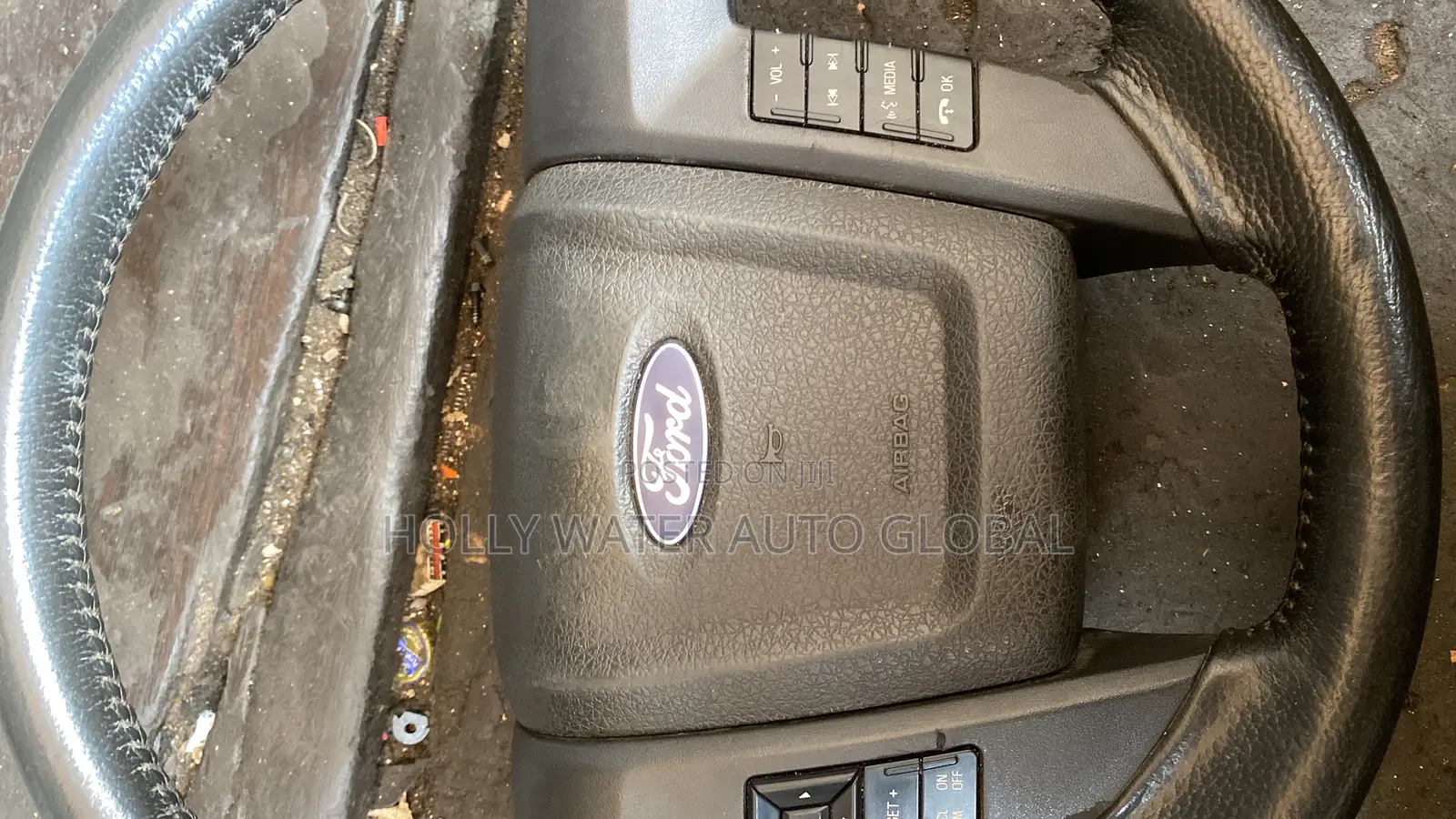 Ford F-150 2010 Model Steering Wheel