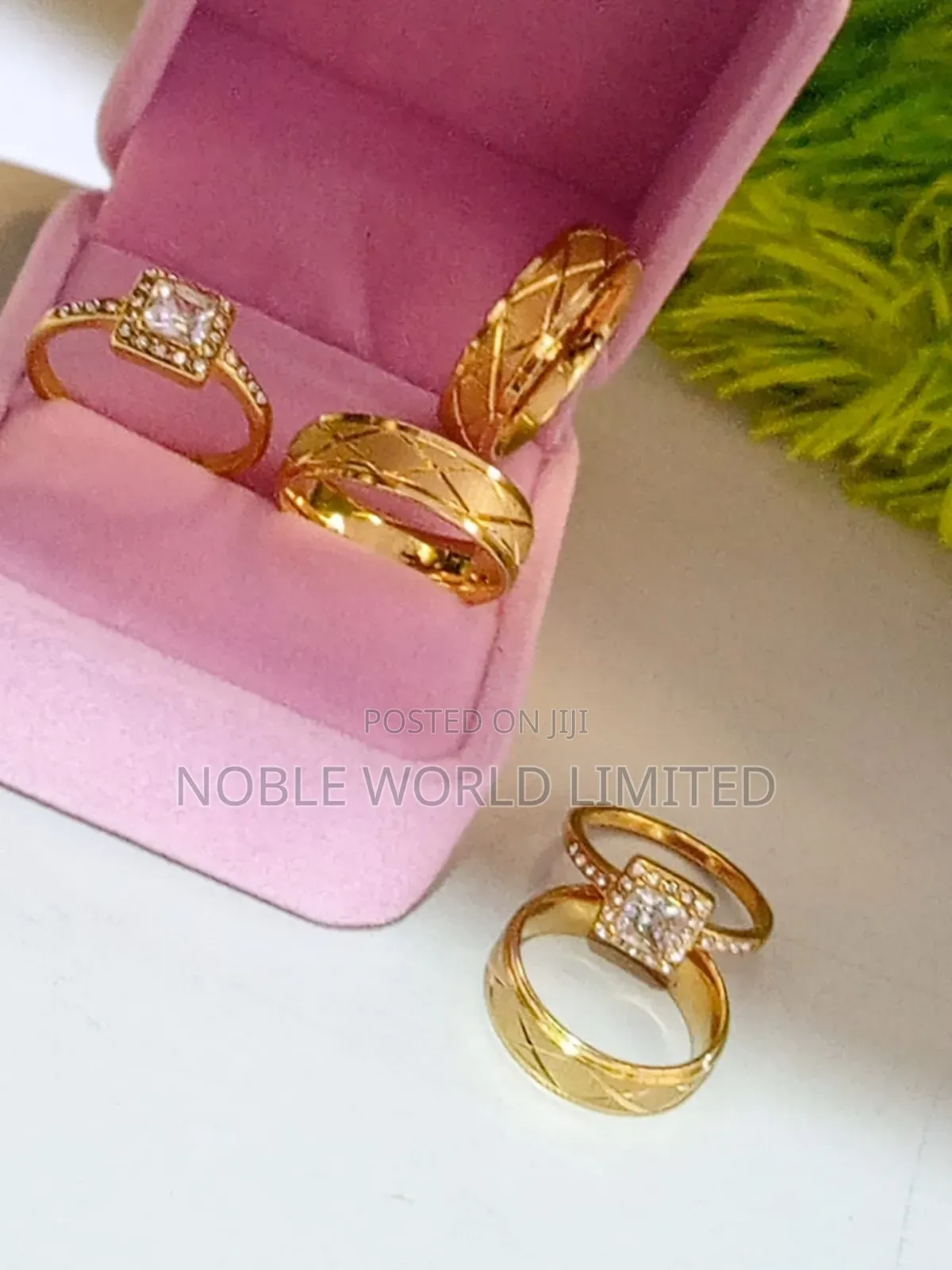 Exquisite Proposal and Wedding Bands Gl 1a