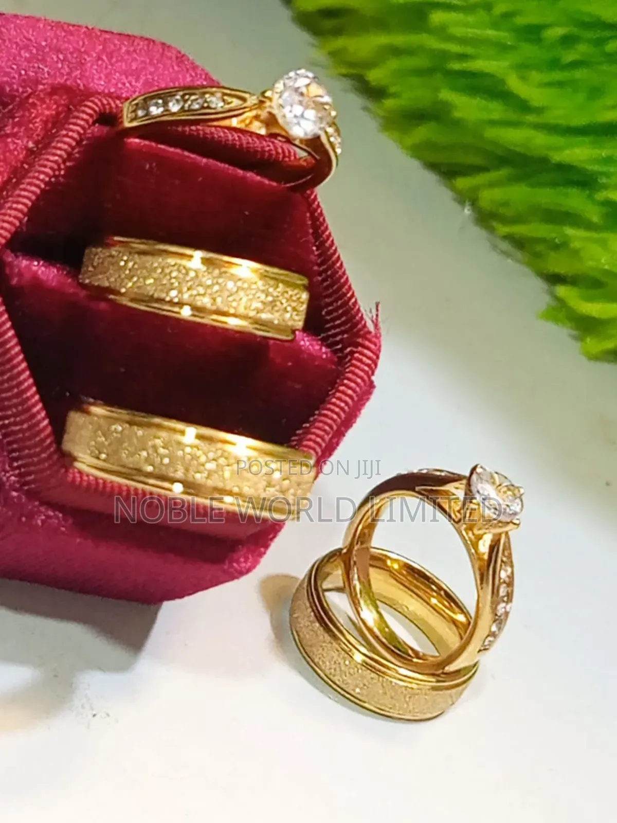 Exquisite Proposal and Wedding Bands Gl 1a