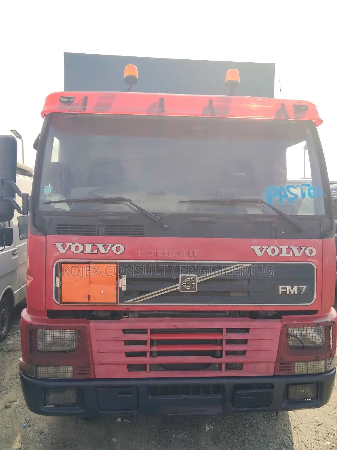 Foreign Used Volvo 6x2 Truck Model: Fm7 : Eight Tires Food Truck