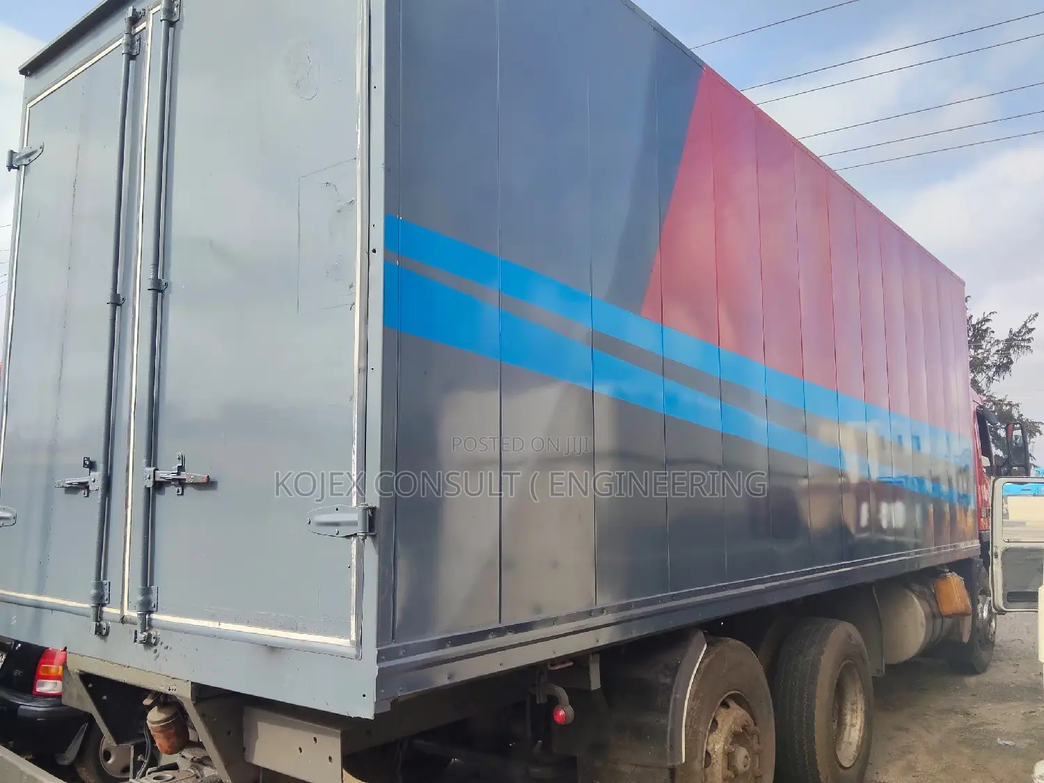 Foreign Used Volvo 6x2 Truck Model: Fm7 : Eight Tires Food Truck