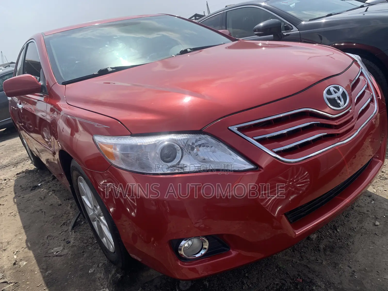 Toyota Camry XLE V6 4dr Sedan (3.5L 6cyl 6A) 2011 Red