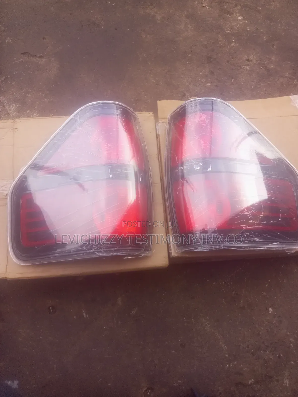 2010,2011,2012,2013,2014 Ford F-150 Rear Light