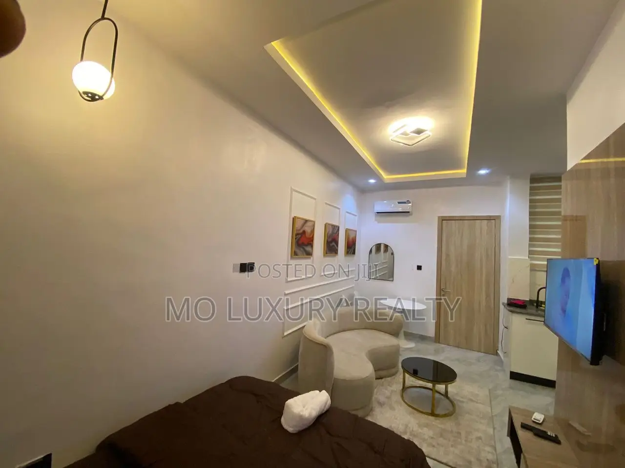 Furnished 1bdrm Apartment in Court, Ikota for sale