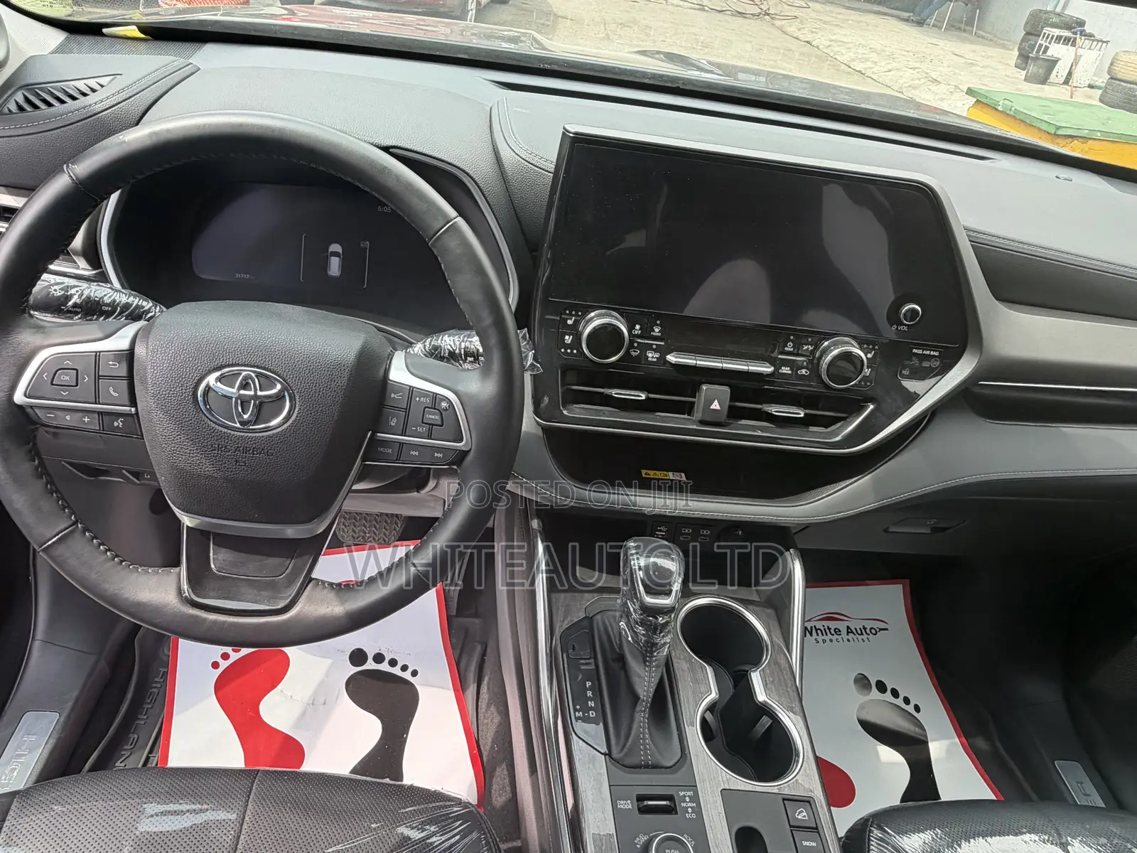 Toyota Highlander Limited AWD 2023 Black
