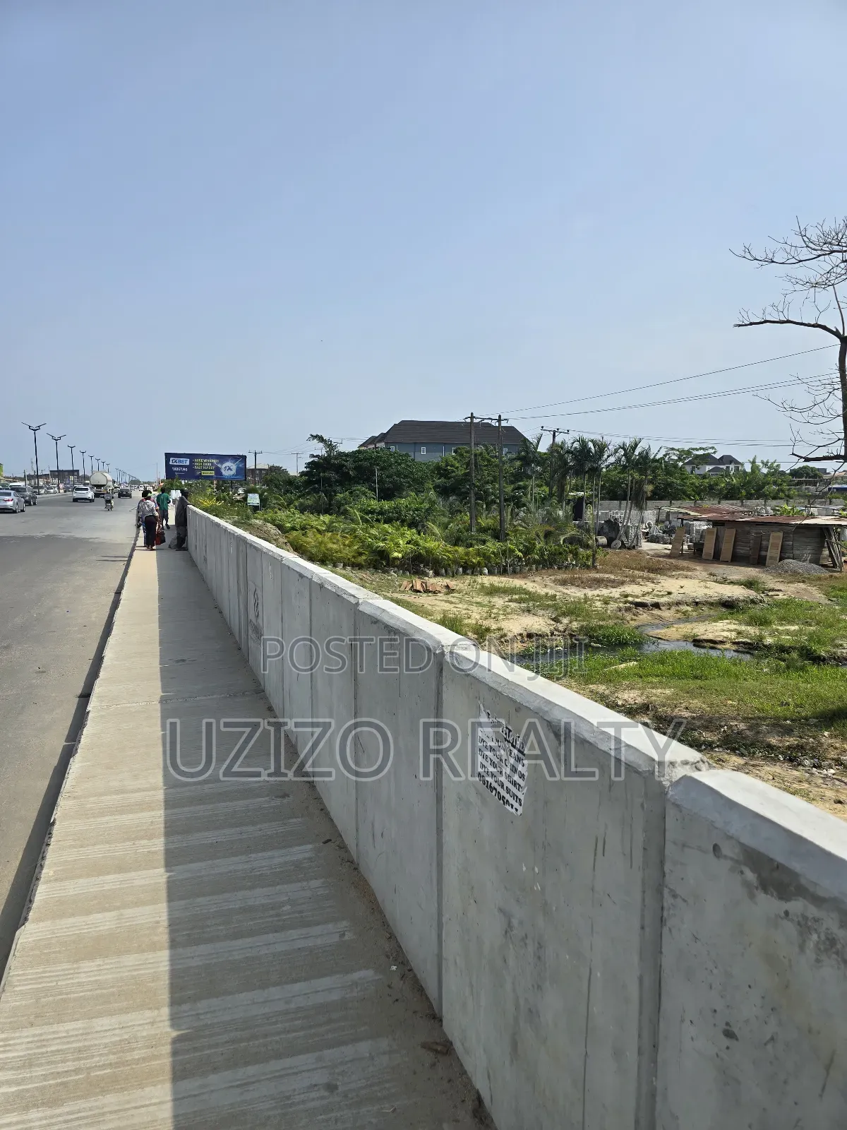 Dryland Directly on Lekki Epe Expressway