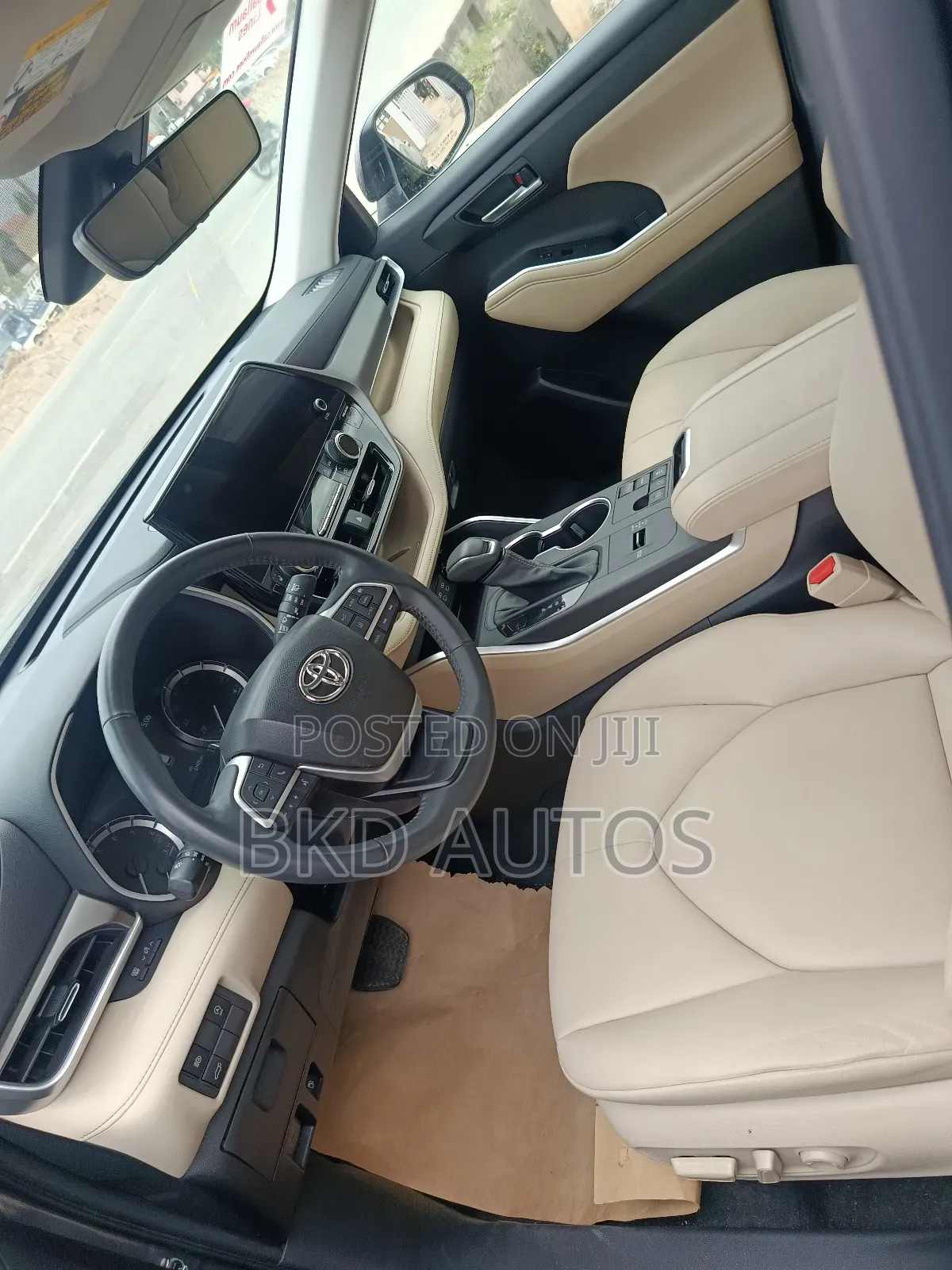 Toyota Highlander XLE AWD 2023 Gray