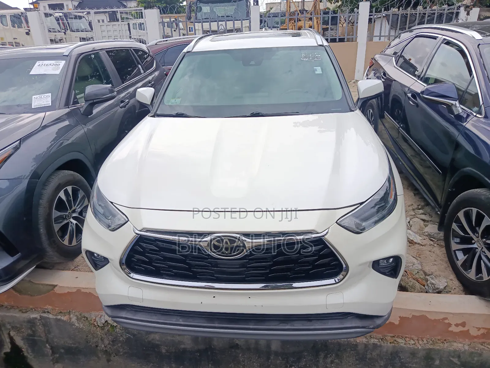 Toyota Highlander XLE 2021 White