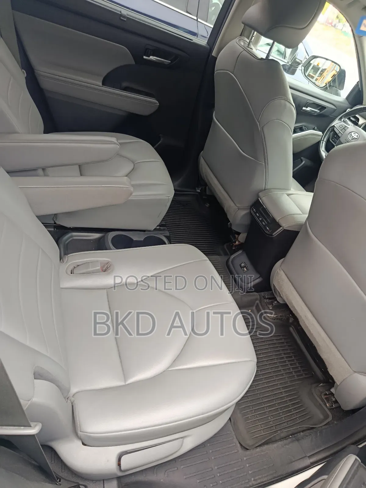 Toyota Highlander XLE 2021 White