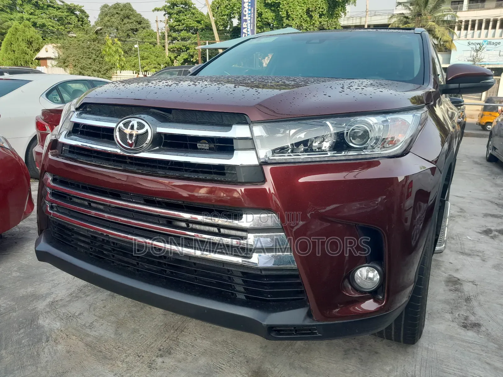 Toyota Highlander XLE 4x2 V6 (3.5L 6cyl 8A) 2017 Maroon