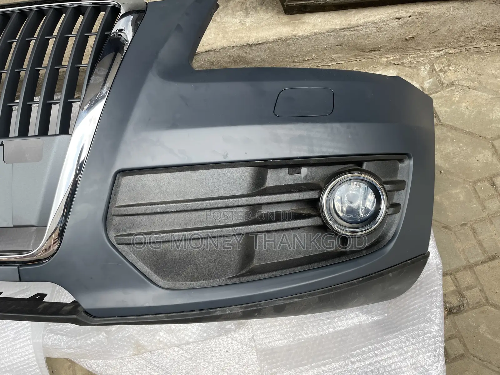 Front Bumper Audi Q5 2010 Available