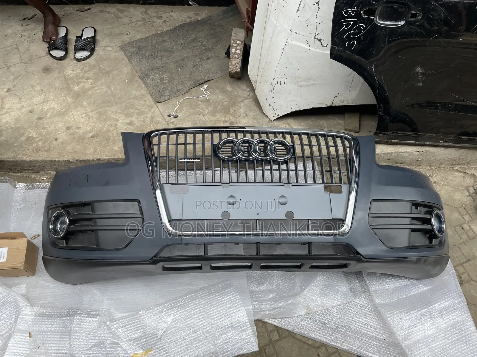 Front Bumper Audi Q5 2010 Available