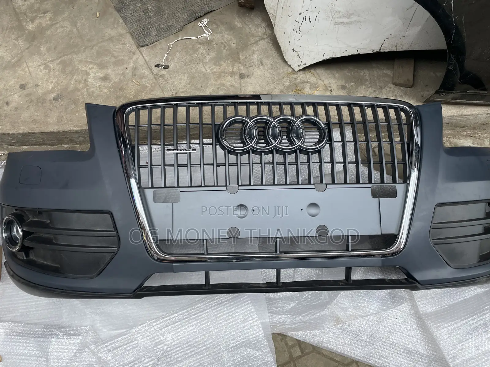 Front Bumper Audi Q5 2010 Available