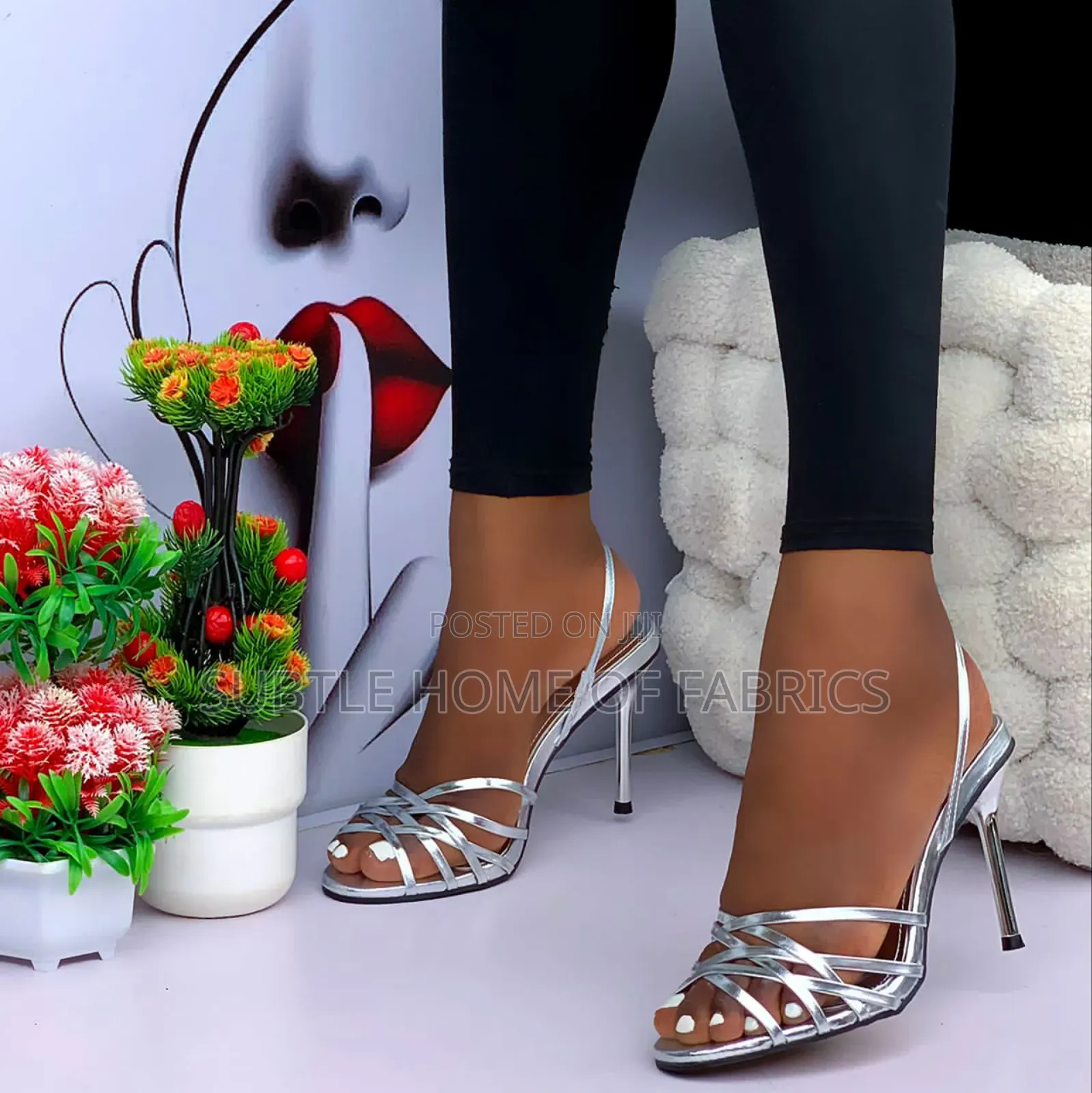 Trendy Ladies Strappy Heels – Perfect December Gift Party Wear