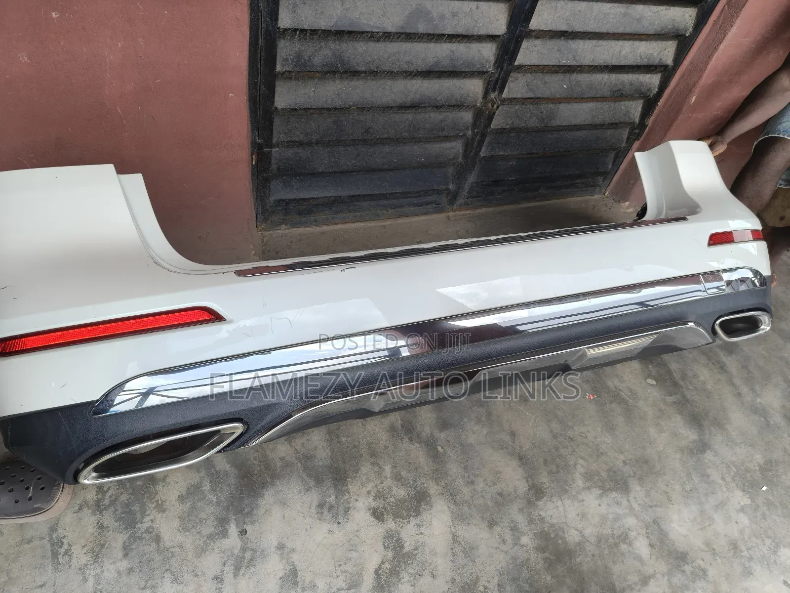 Complete Back Bumper With Exhaust Mouth For Gle 350 Tokunbo