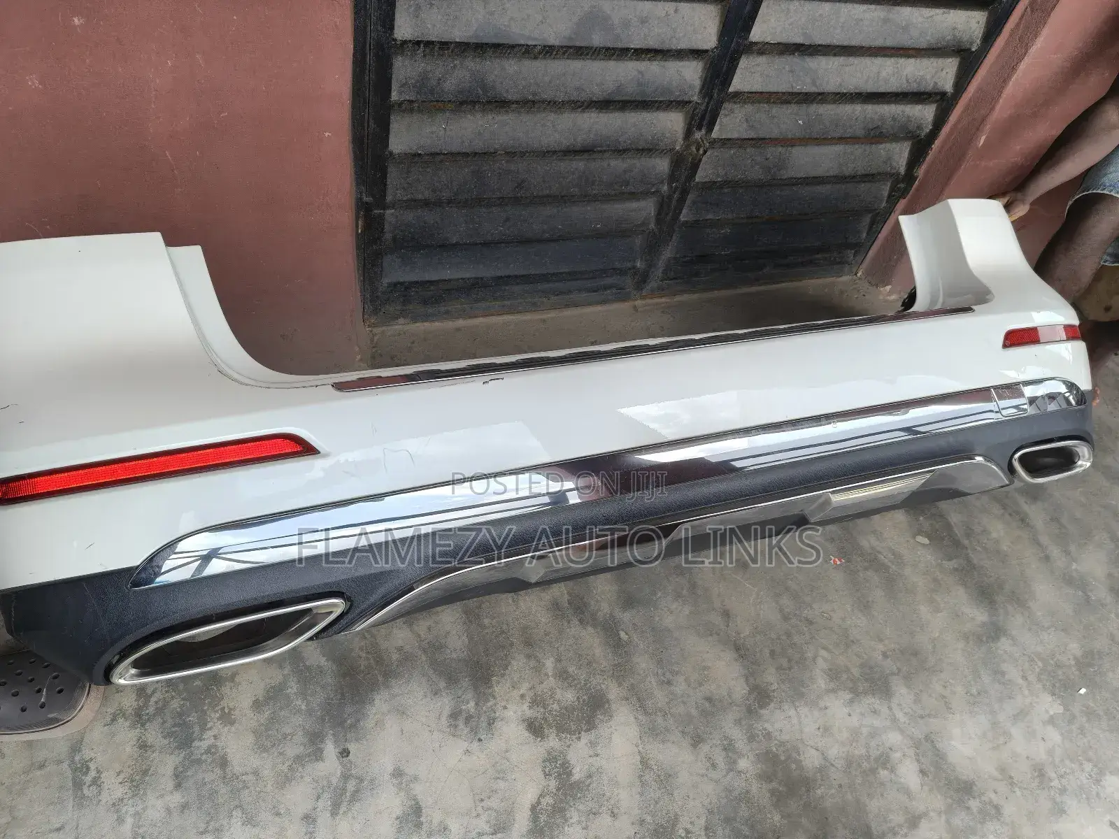 Complete Back Bumper With Exhaust Mouth For Gle 350 Tokunbo