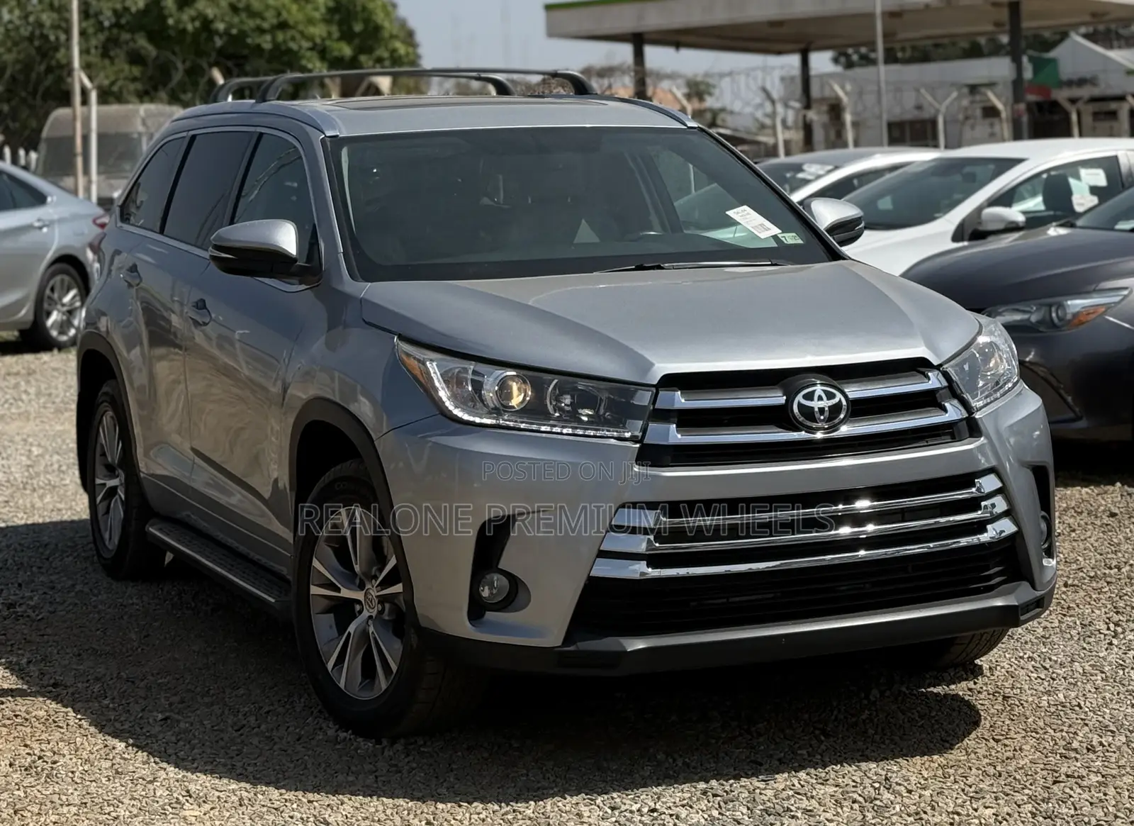 Toyota Highlander XLE 4dr SUV AWD (3.5L 6cyl 6A) 2015 Silver