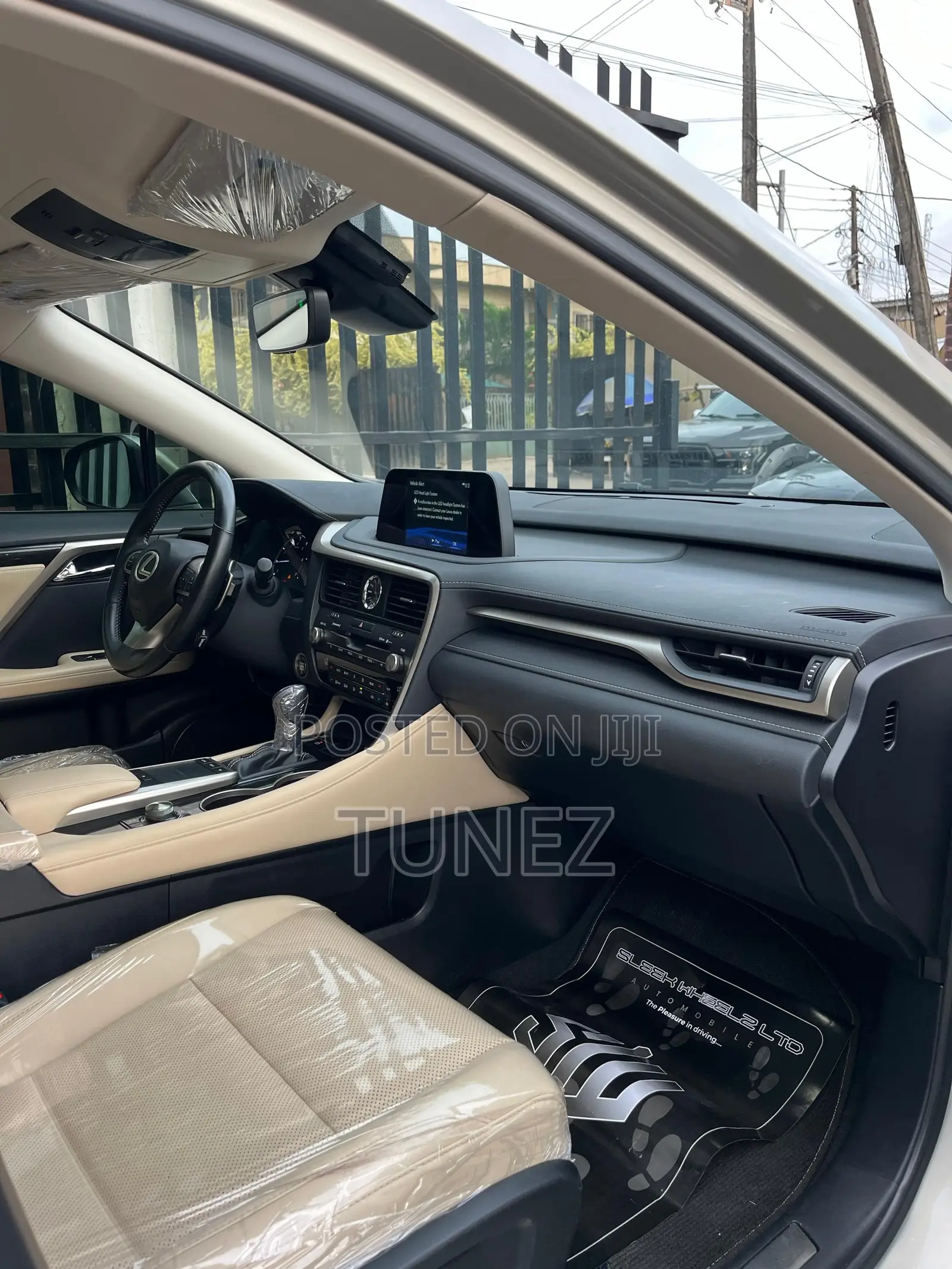 Lexus RX 350 2021 Gold