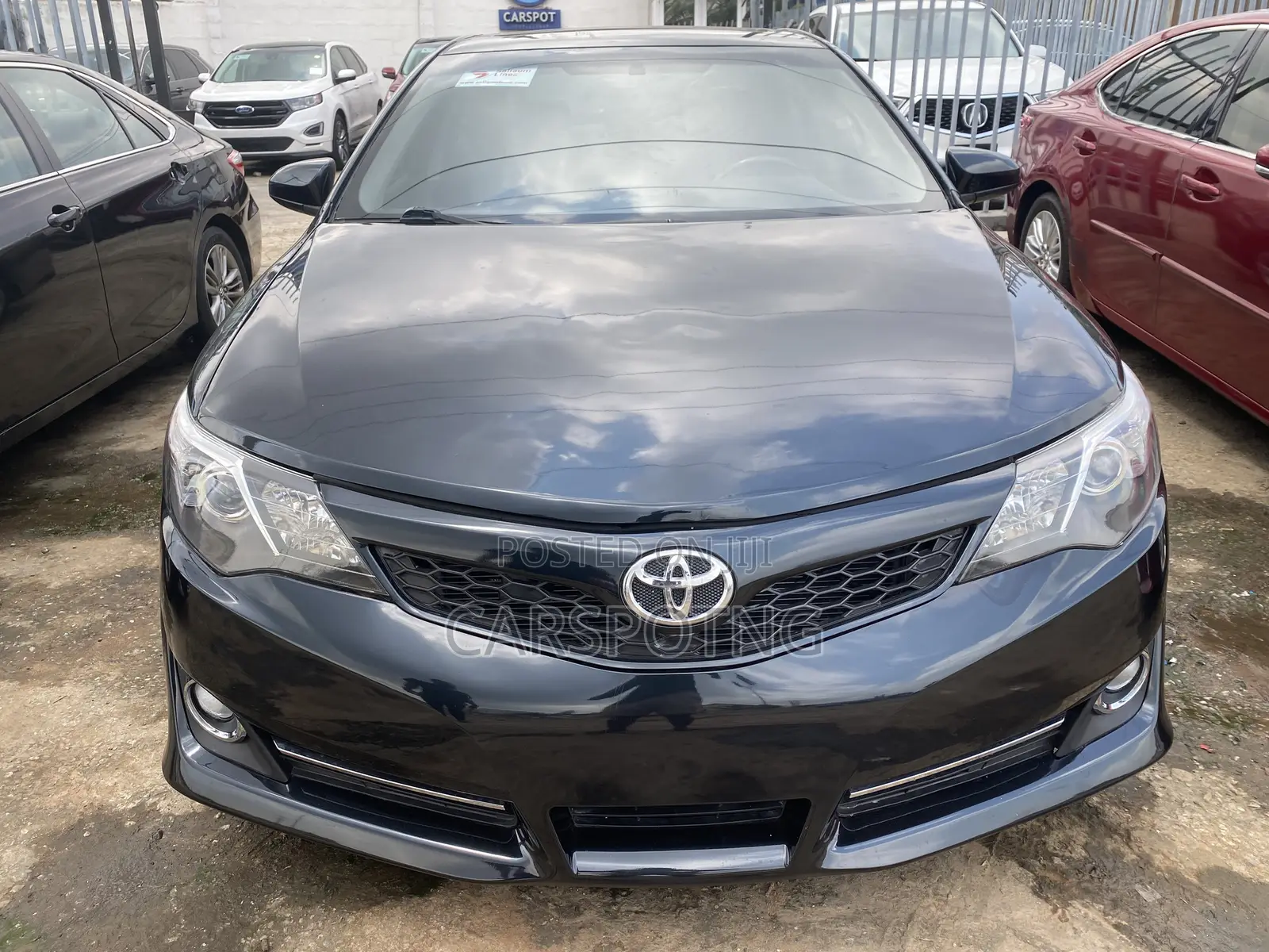 Toyota Camry SE 4dr Sedan (2.5L 4cyl 6A) 2012 Gray