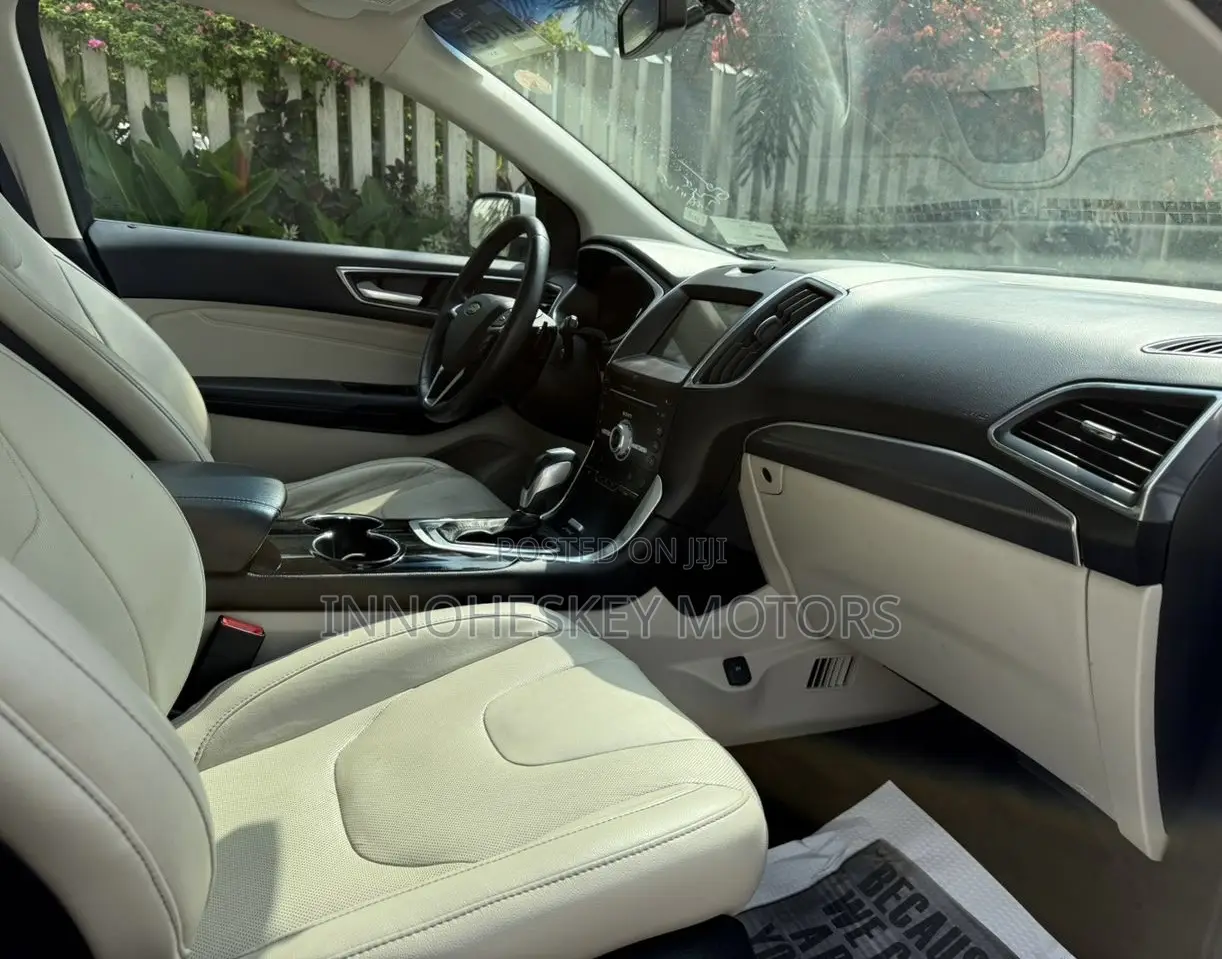 Ford Edge Titanium 4dr FWD 2017 White