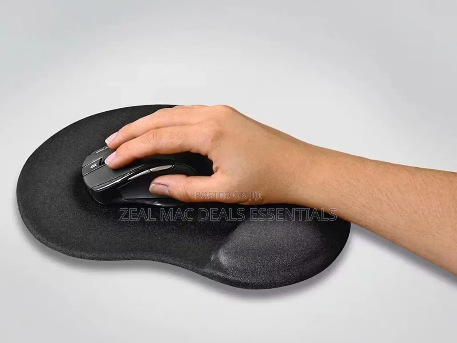Mouse Pad With Wrist Support