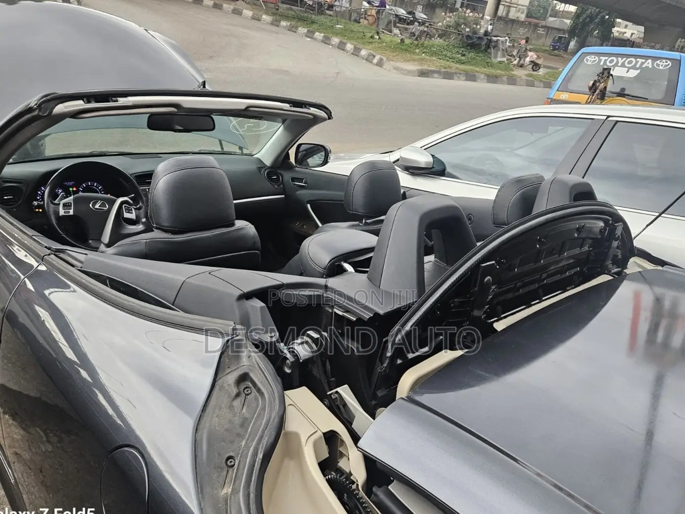 Lexus IS 250 C 2011 Gray