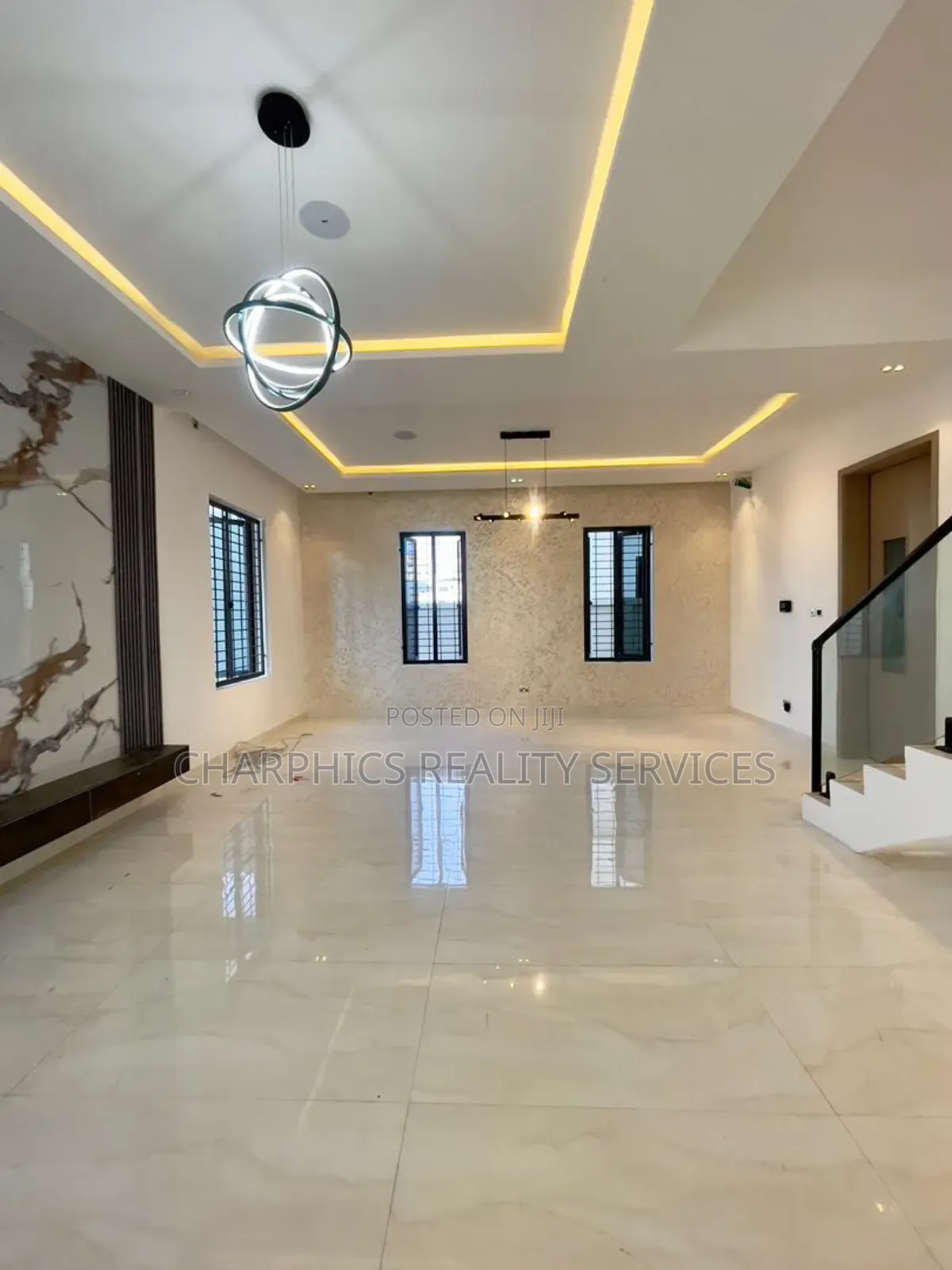 5bdrm Duplex in Lekki Phase 1 for sale
