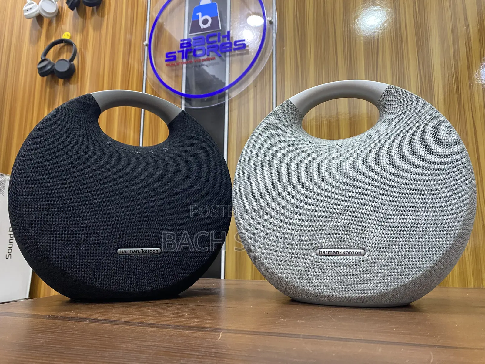 Harman Kardon Onyx Studio 5 Portable Speakers With Deep Bass Sound