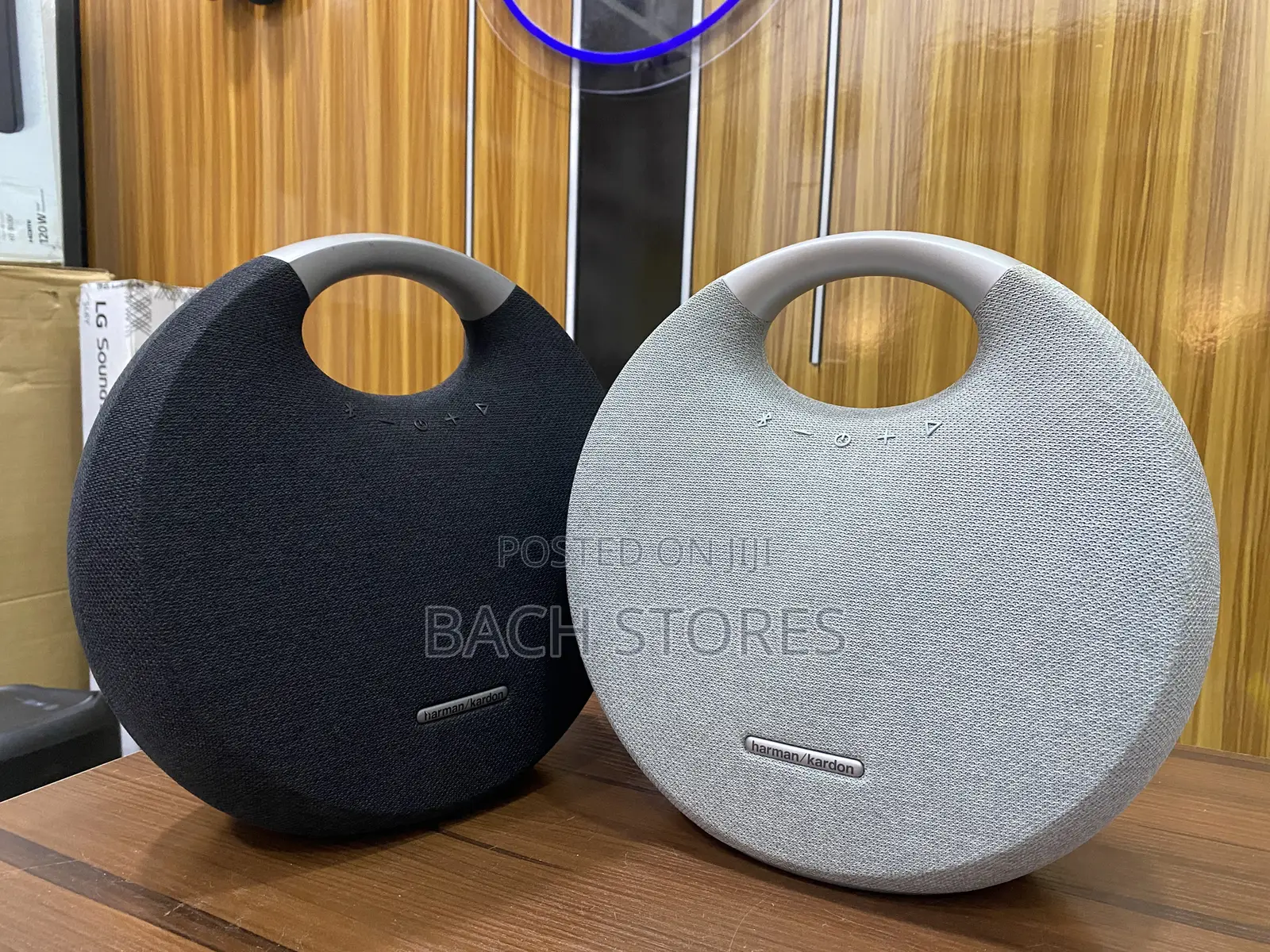 Harman Kardon Onyx Studio 5 Portable Speakers With Deep Bass Sound