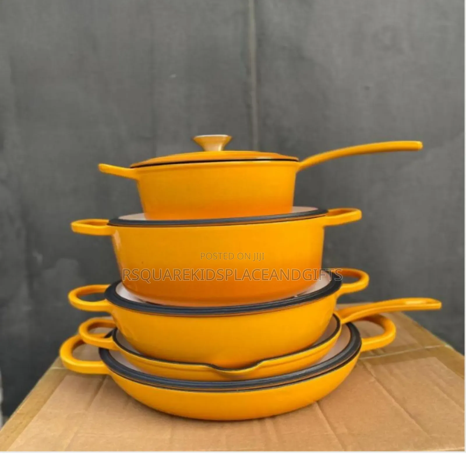 5 in 1 Stiron Dutch Oven Cast Iron Set