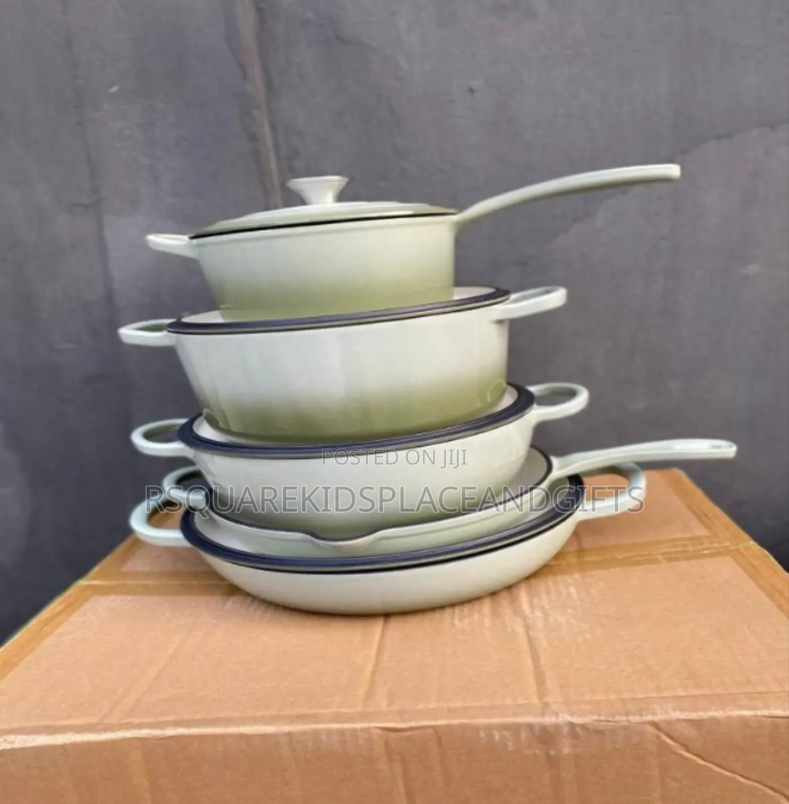 5 in 1 Stiron Dutch Oven Cast Iron Set