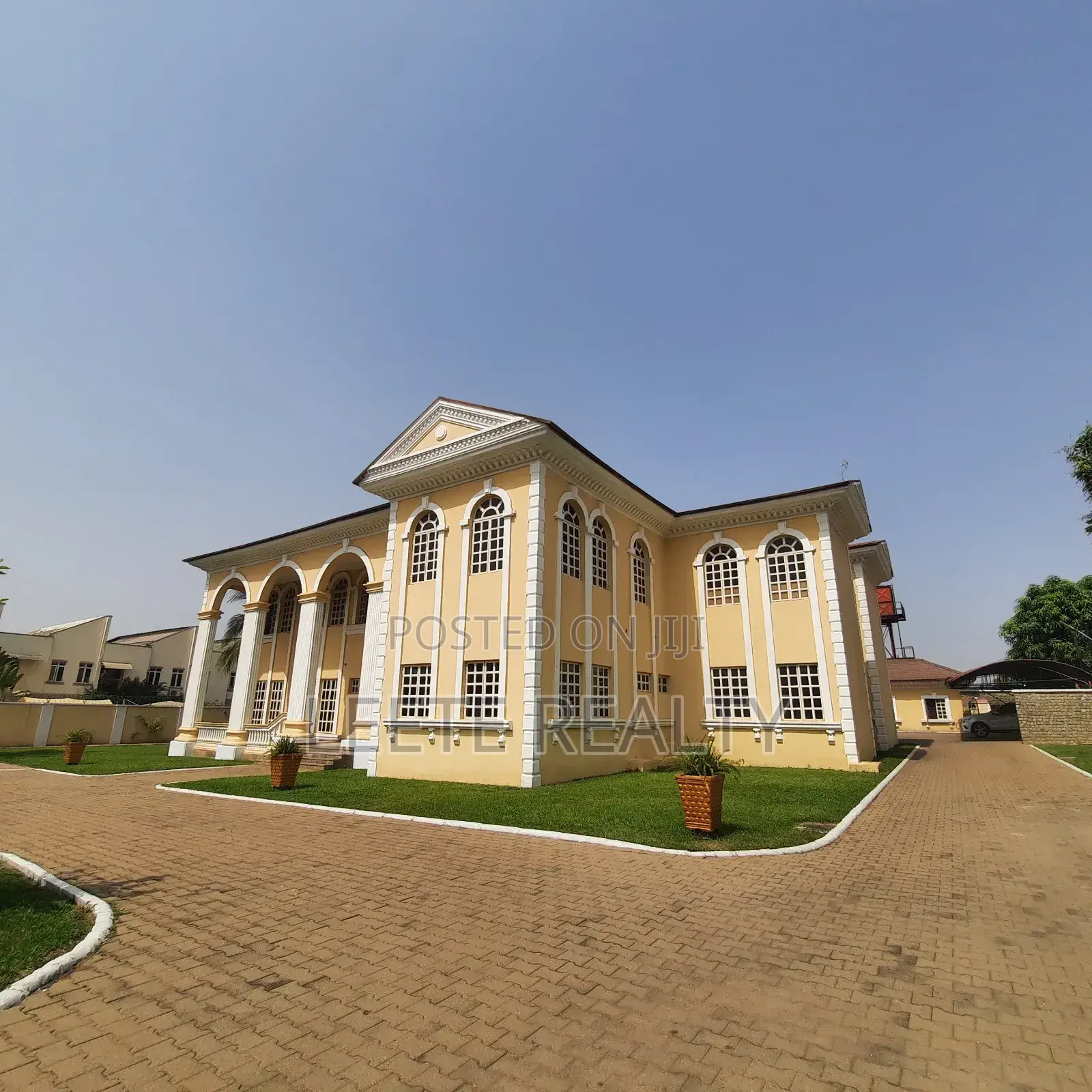 7bdrm Duplex in Jabi for sale