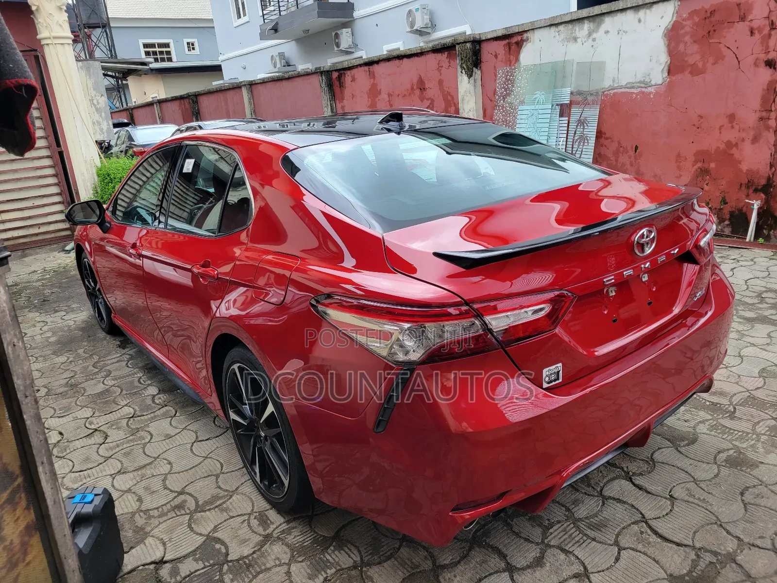 Toyota Camry XSE V6 (3.5L V6 8A) 2019 Red
