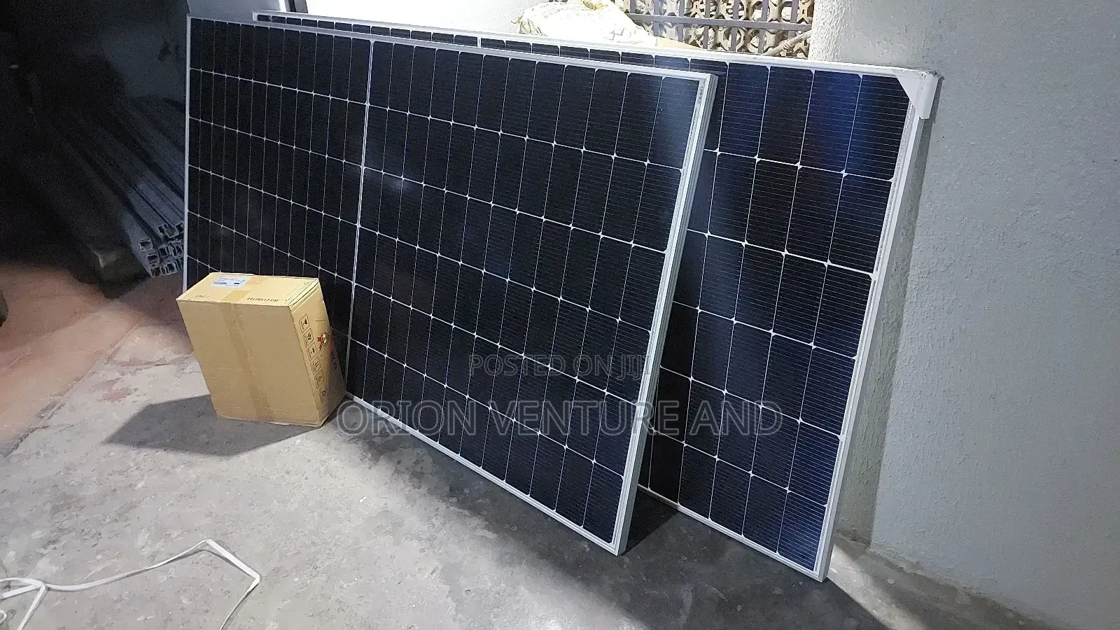 High Efficiency 550w 144 Cells Monocrystalline Halfcut Solar Panels
