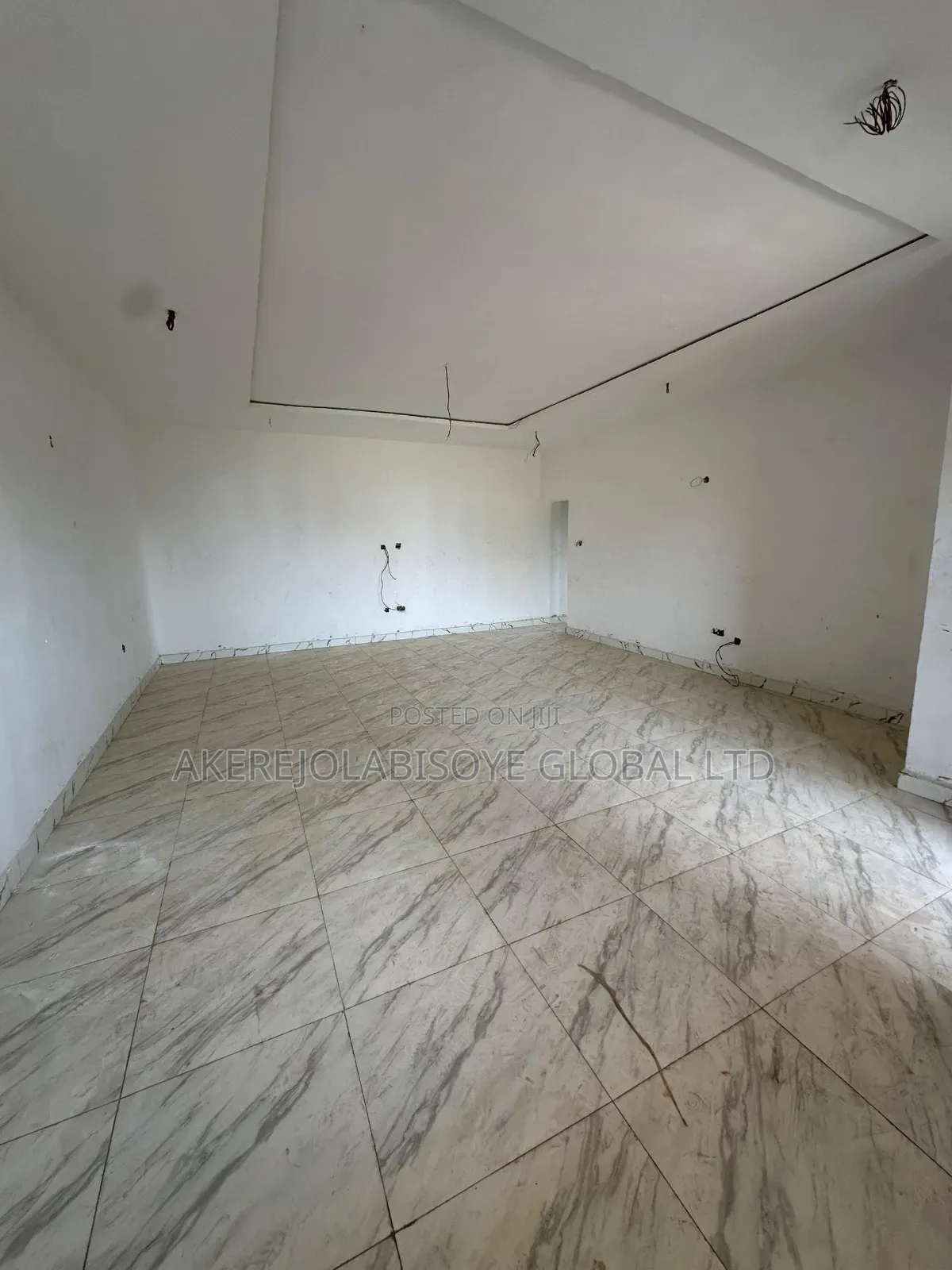 3bdrm Apartment in Lifecamp Abuja for sale