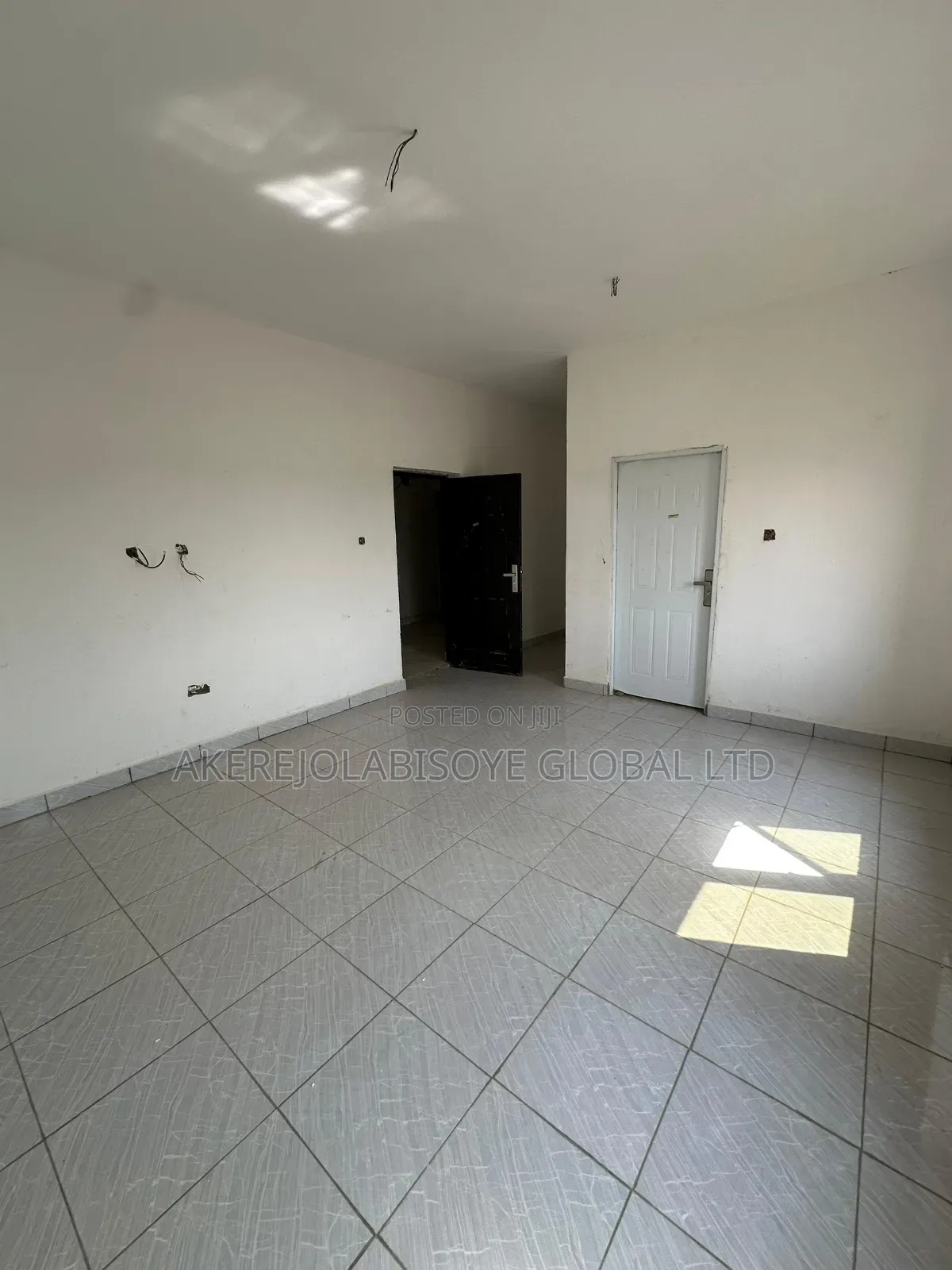 3bdrm Apartment in Lifecamp Abuja for sale