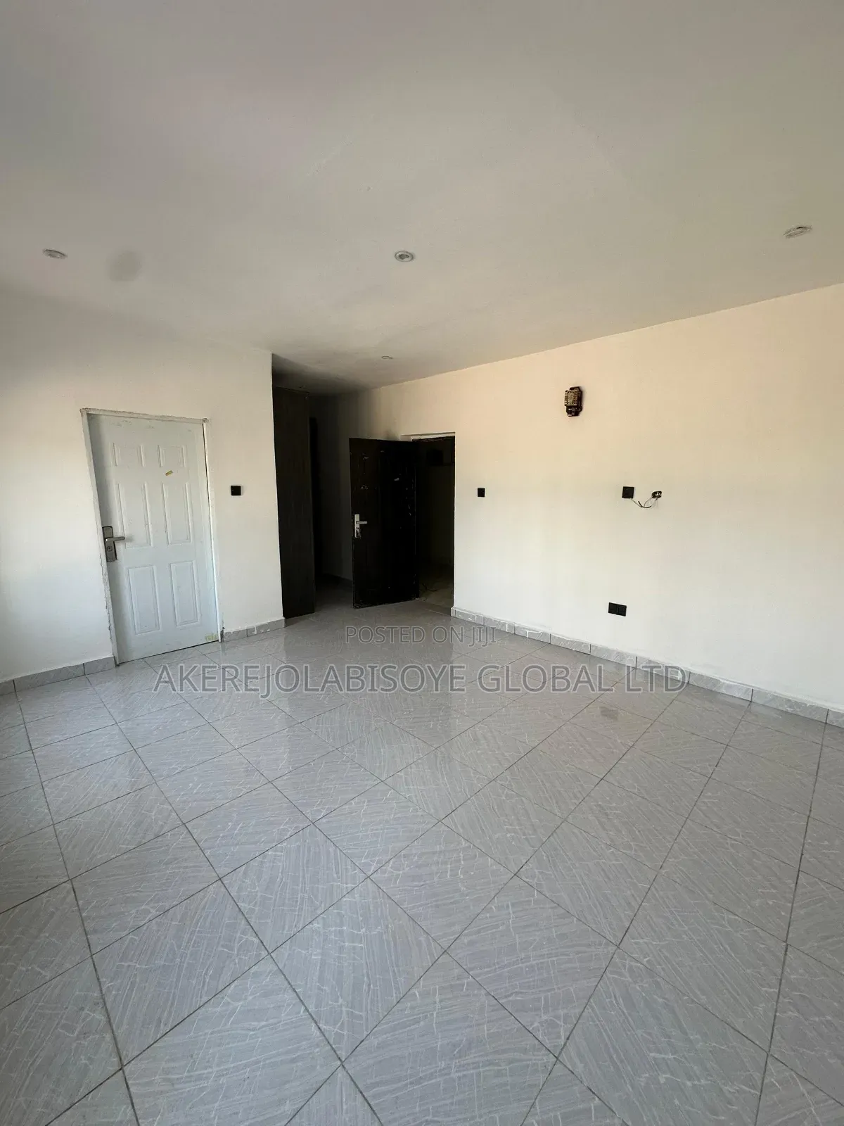 3bdrm Apartment in Lifecamp Abuja for rent