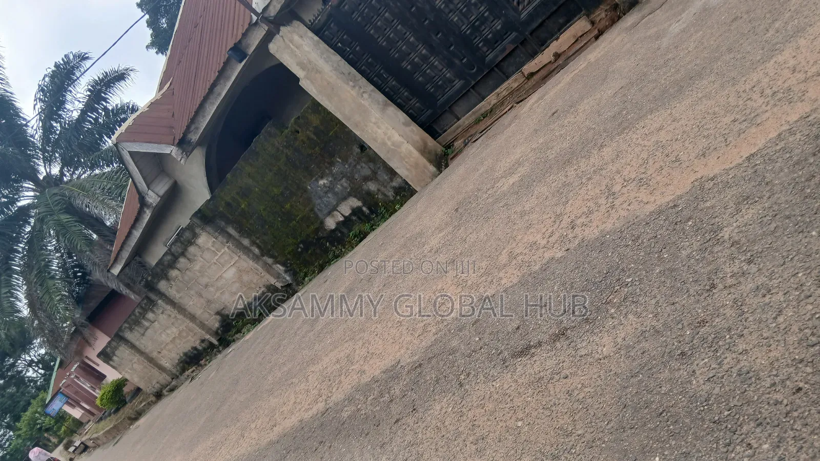 5bdrm Bungalow in Akobo, Ibadan for sale