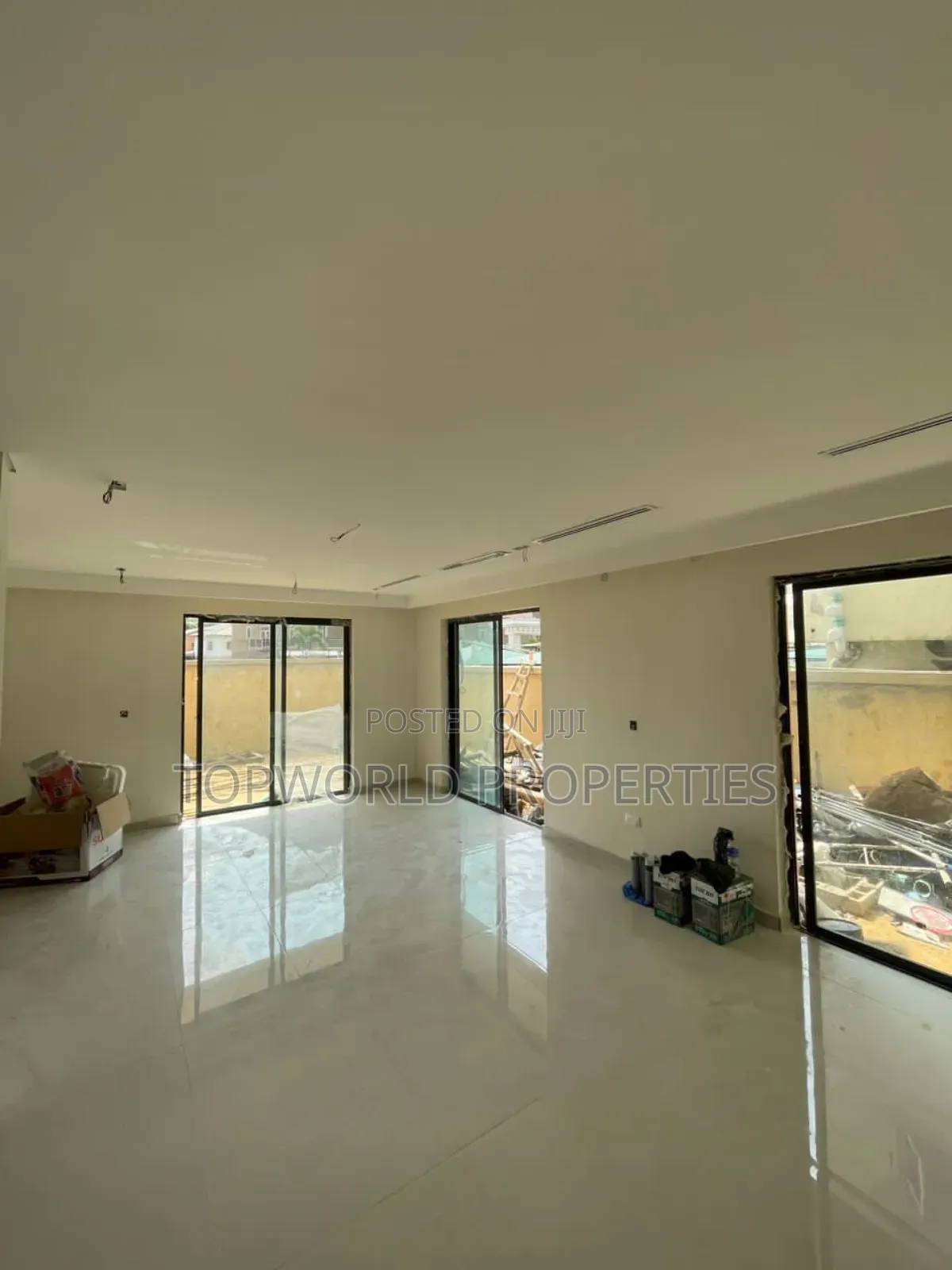 5bdrm Duplex in Parkview Estate for sale