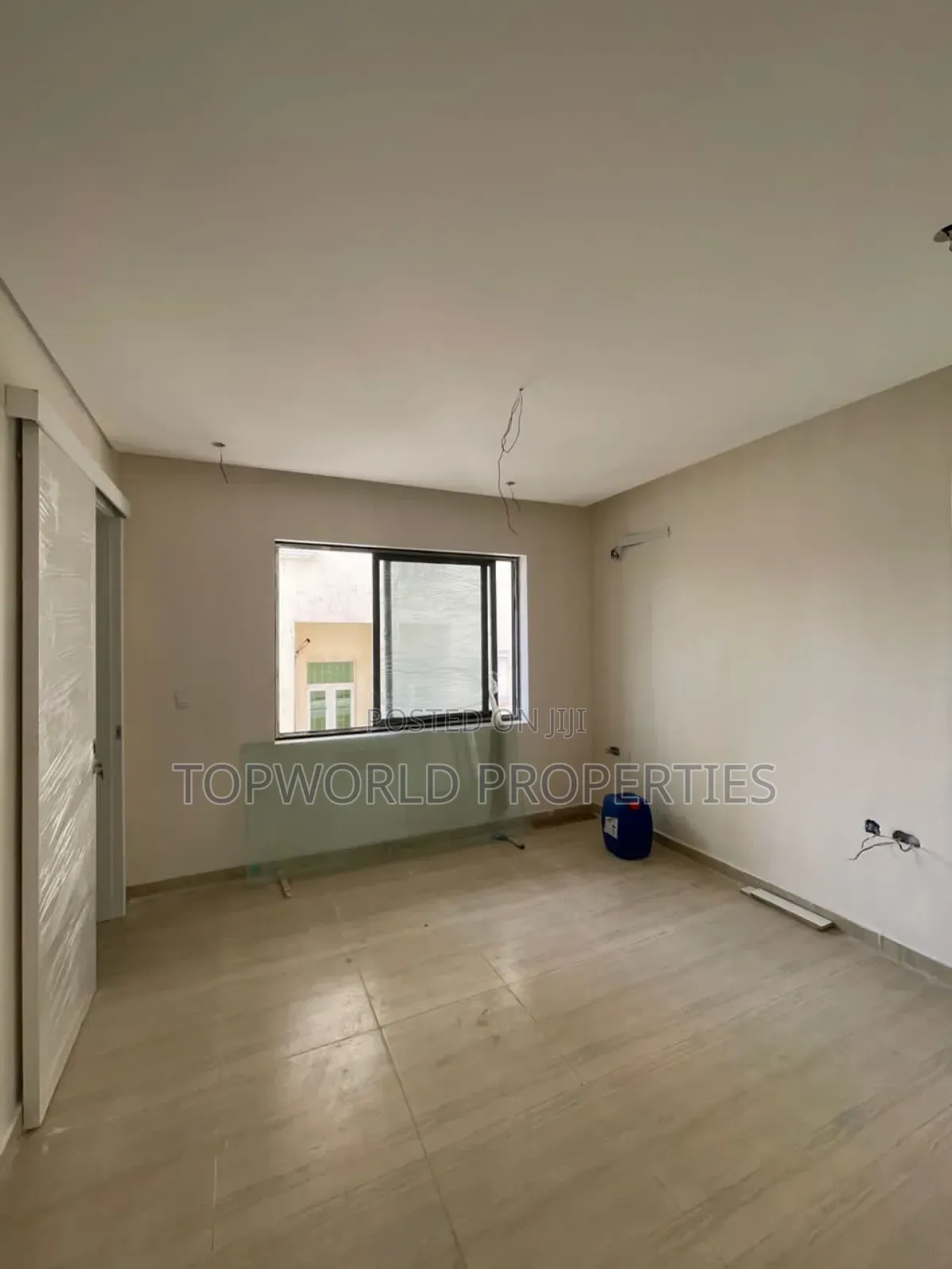 5bdrm Duplex in Parkview Estate for sale