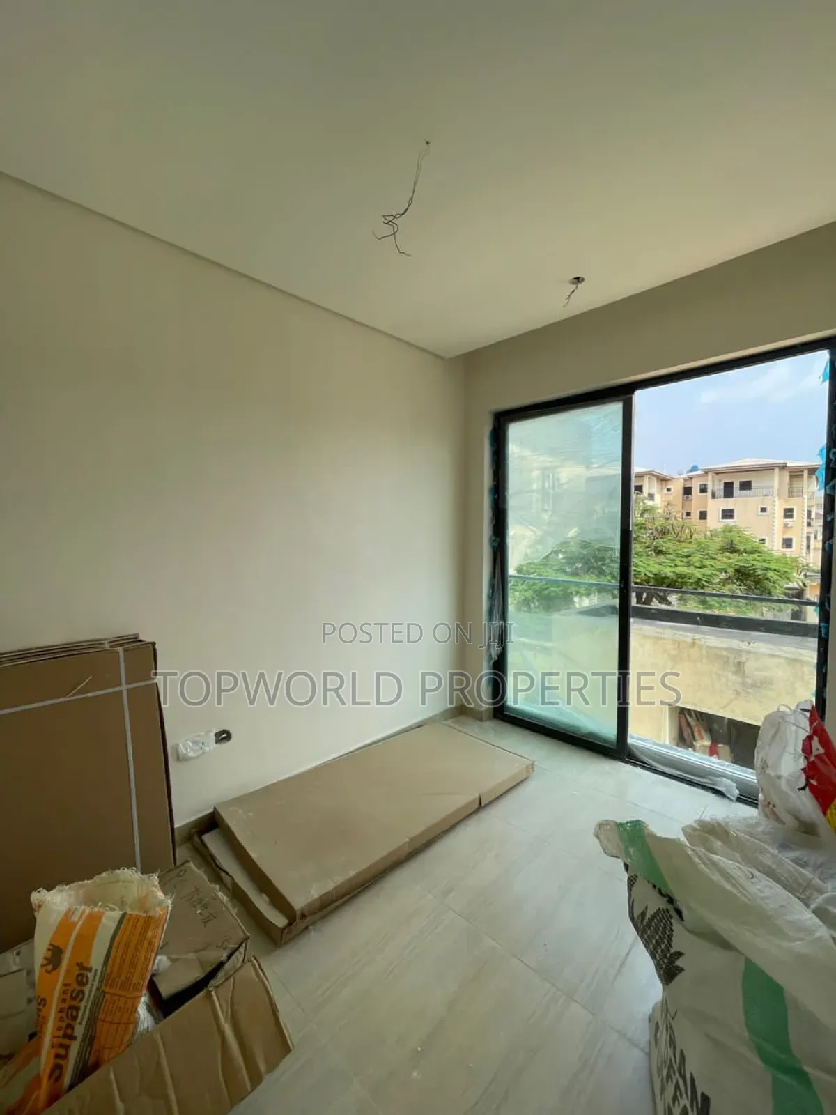 5bdrm Duplex in Parkview Estate for sale