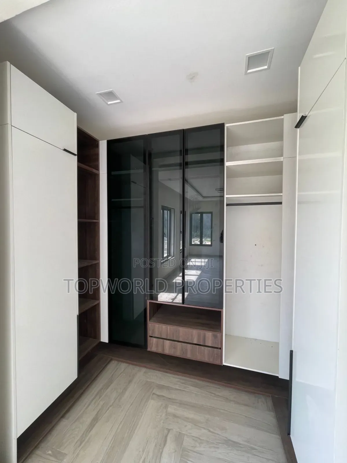 6bdrm Duplex in Banana Island Ikoyi for sale