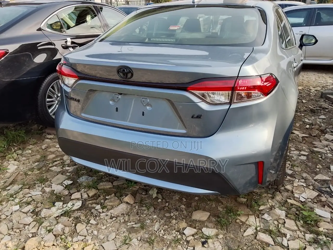 Toyota Corolla LE 2021 Blue