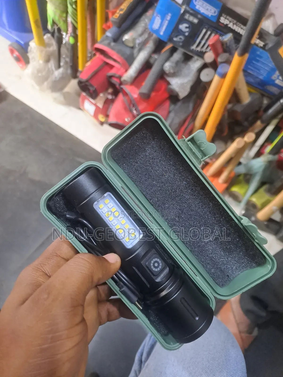 Xpe+Cob Flashlight