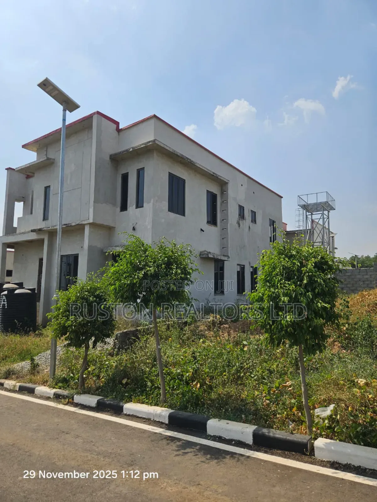 5bdrm Duplex in Life Camp for sale