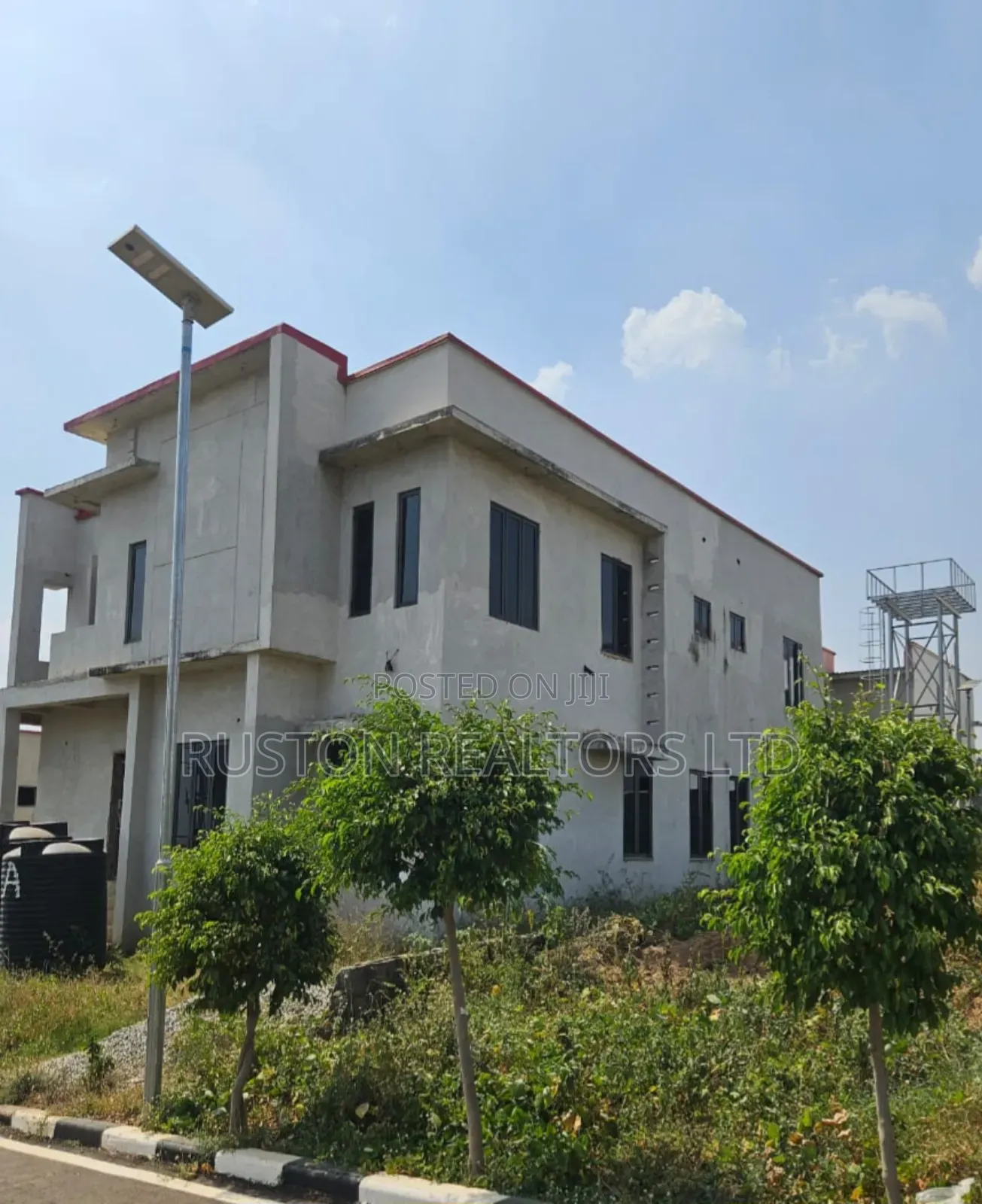 5bdrm Duplex in Life Camp for sale