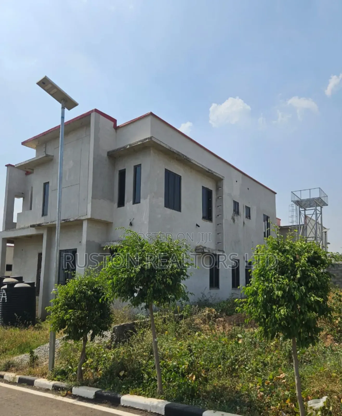 5bdrm Duplex in Life Camp for sale
